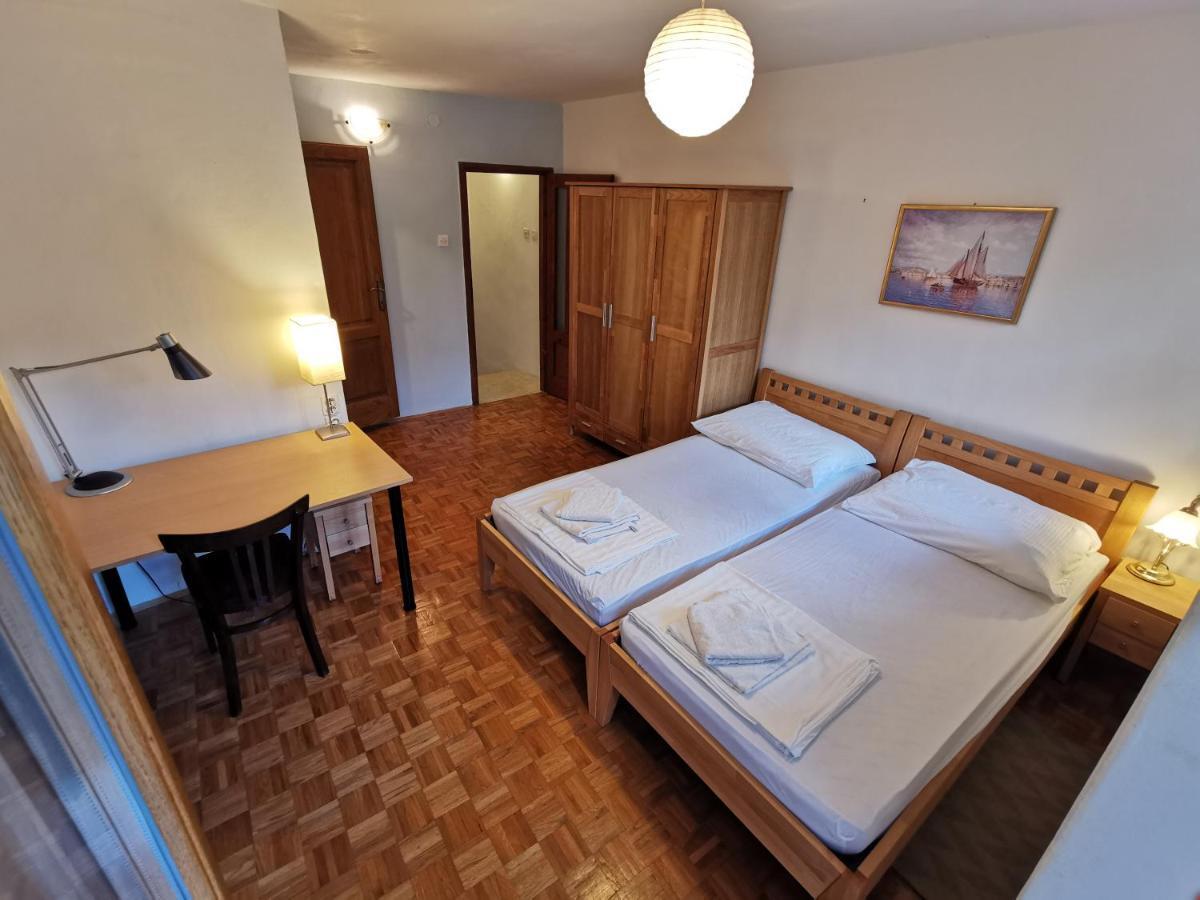 Authentico Deluxe Stari Grad Villa Stari Grad  Bagian luar foto